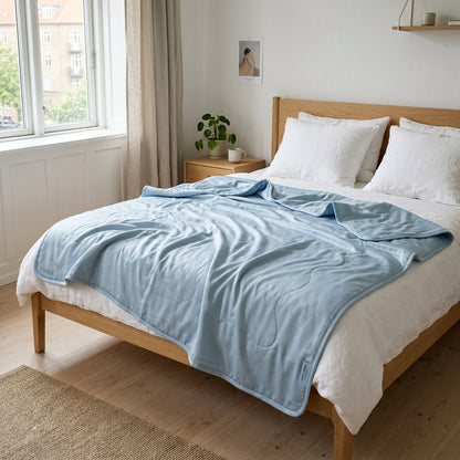 Napfull Core Cooling Blanket - In Bed Lifestyle